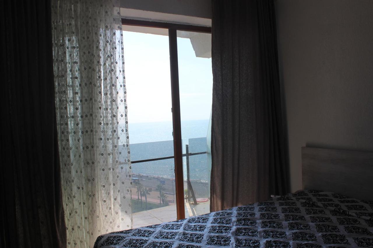 Apartment On The Back Sea Batumi Eksteriør billede