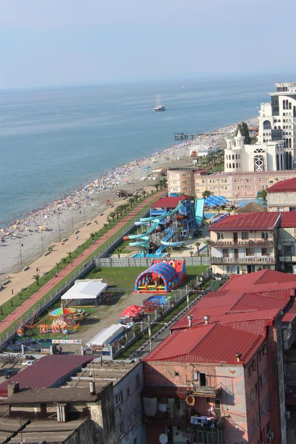 Apartment On The Back Sea Batumi Eksteriør billede